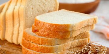 Prepare um delicioso pão de forma caseiro com esta receita simples e infalível! É perfeita para sanduíches e torradas.