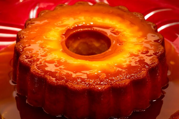 Delicie-se com um clássico: o Pudim de Ovos Caseiro! Descubra como preparar esta sobremesa tradicional e surpreenda sua família e amigos.