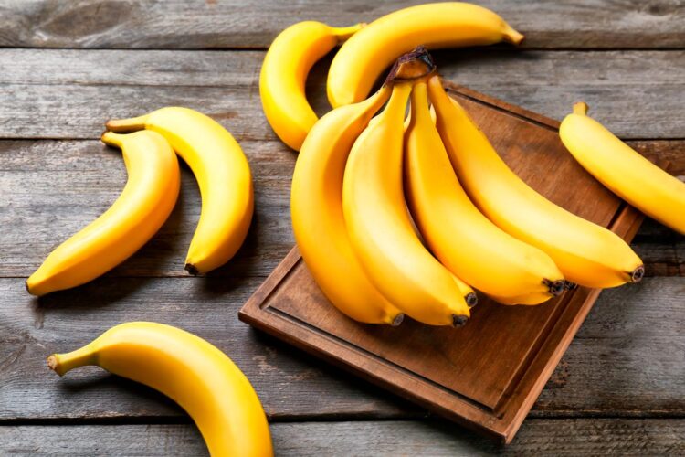 Saiba como manter bananas sempre frescas por muito mais tempo e com bom aspeto.
