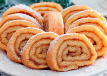 Delicie-se com uma Torta de Cenoura Húmida de deixar água na boca! Descubra como preparar esta sobremesa incrivelmente fofa para adoçar os seus momentos especiais!