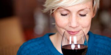 São mesmo muitas e boas razões para podermos ignorar! Saiba tudo o que necessita sobre o vinho tinto.