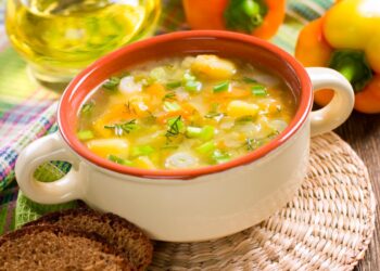 A sopa faz parte da gastronomia portuguesa e é nutricionalmente rica, versátil e muito acessível!