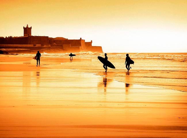 As melhores praias de Portugal, segundo revista norte-americana A publicação norte-americana Travel + Leisure elegeu as 11 melhores praias portuguesas.