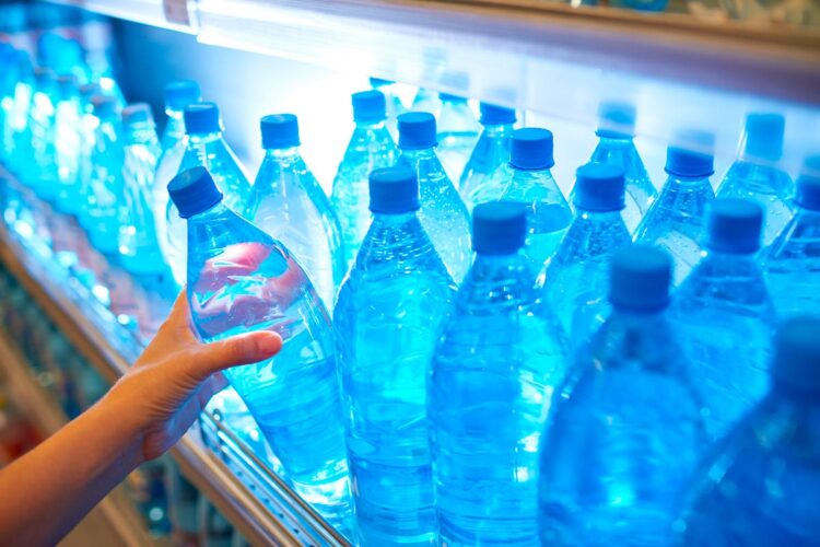 9 coisas importantes que deve saber sobre a água engarrafada.