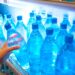 9 coisas importantes que deve saber sobre a água engarrafada.