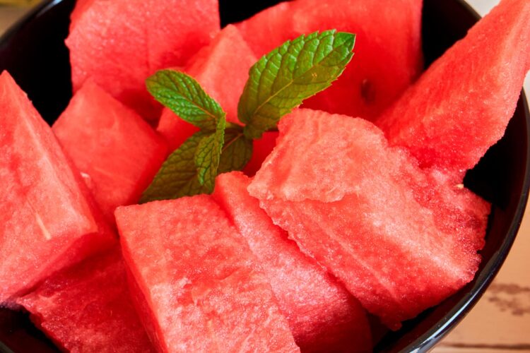 Aprenda a conservar melancia depois de cortada Métodos infalíveis para manter a frescura e conservar melancia depois de cortada.