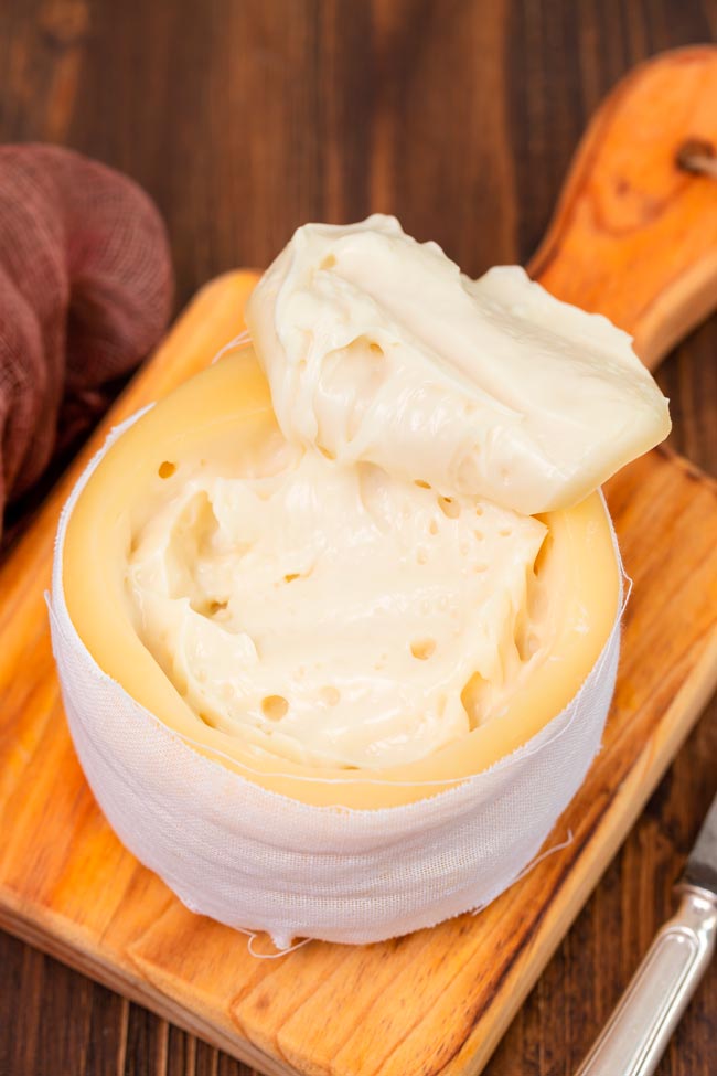 Aprenda a conservar queijo para que dure muito mais tempo Aprenda técnicas de preservação muito eficazes que permitem conservar queijo em perfeitas condições por mais tempo.