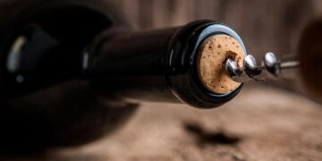 Soluções simples para conservar vinho tinto ou branco após ser aberto!
