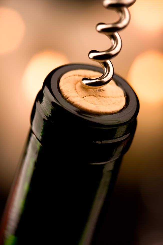 Aprenda a conservar vinho tinto ou branco depois de aberto Soluções simples para conservar vinho tinto ou branco após ser aberto!