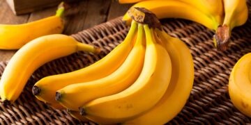 Dicas que funcionam! Saiba como prolongar a vida útil das bananas.