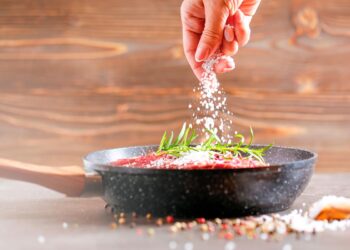 Olhe por si! Existem alternativas para temperar os seus pratos sem comprometer o sabor.