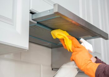 Limpar o exaustor é importante a nível de higiene, mas também ajuda a garantir o seu bom funcionamento!