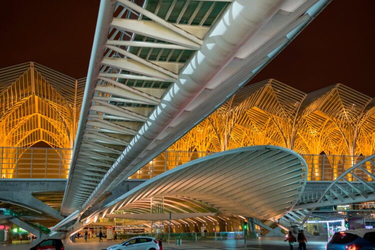 A Gare do Oriente é um exemplar impressionante de uma arquitetura singular!