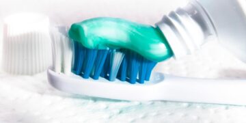 Conheça os 11 usos pouco convencionais da pasta de dentes que vão facilitar a sua vida!