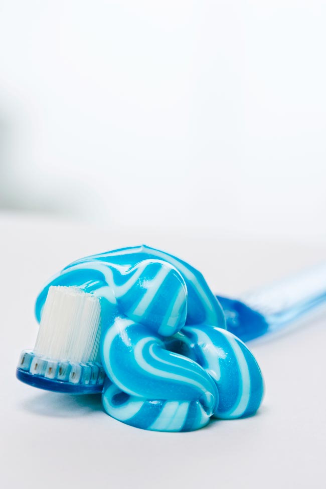 Os surpreendentes 11 usos da pasta de dentes Conheça os 11 usos pouco convencionais da pasta de dentes que vão facilitar a sua vida!