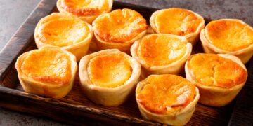 Experimente as famosas e autênticas Queijadas de Sintra, uma delícia tradicional!