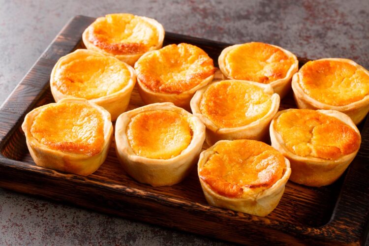 Experimente as famosas e autênticas Queijadas de Sintra, uma delícia tradicional!