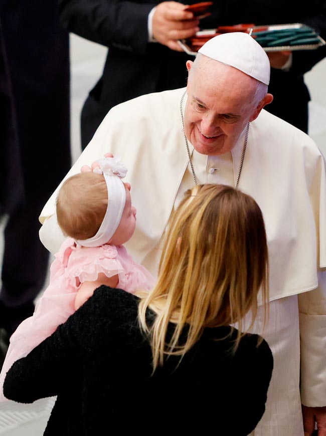 25 surpreendentes curiosidades sobre o Papa Francisco Mergulhe na vida do Papa Francisco. Conheça detalhes fascinantes da vida e trajetória do líder religioso.