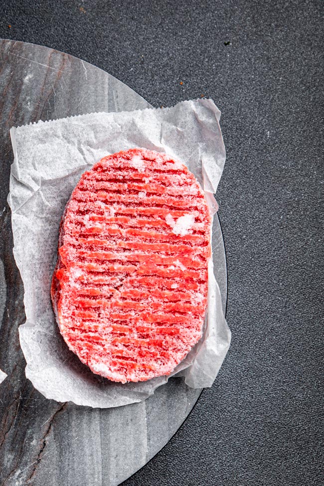 Alimentos congelados: aprenda a descongelar corretamente Descubra a forma certa e sem riscos de descongelar alimentos.