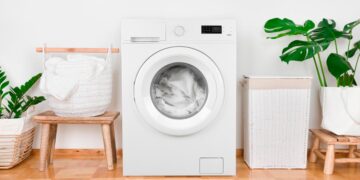 Dicas que ajudam a cuidar da sua roupa íntima de forma segura.
