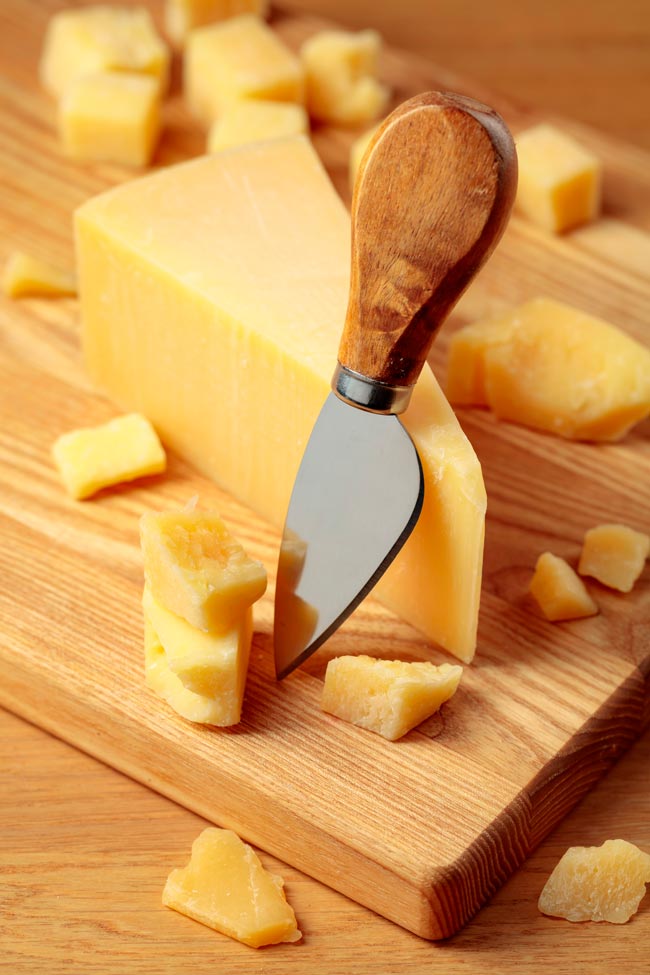Como conservar queijo por mais tempo mantendo a sua qualidade Métodos essenciais e eficazes para conservar queijo garantindo a sua excelência.