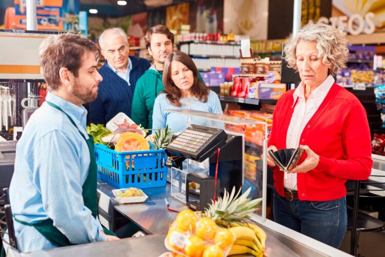 Como gastar menos no supermercado Saiba como gastar menos no supermercado sem comprometer a qualidade das suas compras.