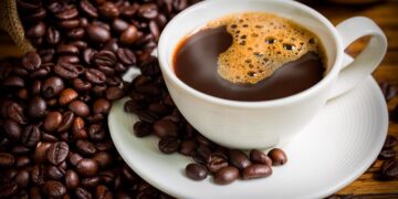 Saiba como o corpo reage. Descubra os efeitos de largar o hábito de beber café!