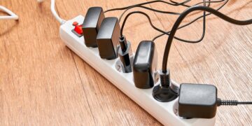 Não desperdice dinheiro! Conheça os principais vilões do seu consumo energético!