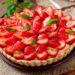 Aprenda a criar uma sobremesa irresistível para toda a família e amigos! Tarte de morango simples e fácil
