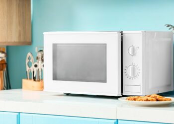 Acha que sabe tudo sobre o seu microondas? A sua utilidade vai muito além do simples aquecimento de alimentos!