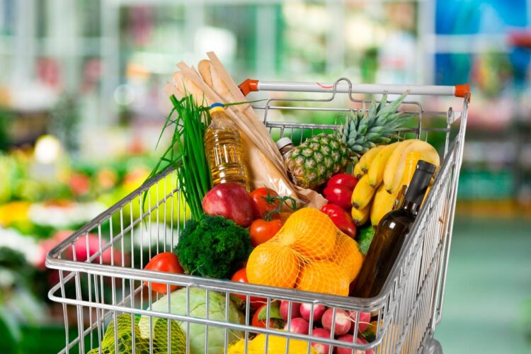 Compre com inteligência! Evite comprar estes 8 produtos no supermercado.