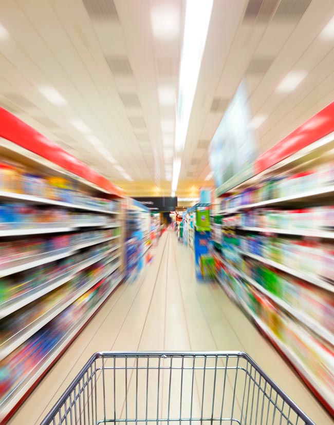 Pense duas vezes! 8 produtos a evitar comprar no supermercado Compre com inteligência! Evite comprar estes 8 produtos no supermercado.