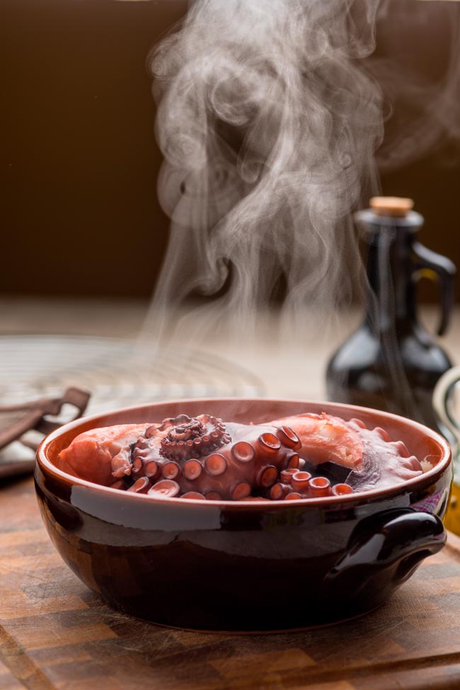 Aprenda a cozer polvo congelado na perfeição Este desafio culinário vai resultar numa iguaria deliciosa!
