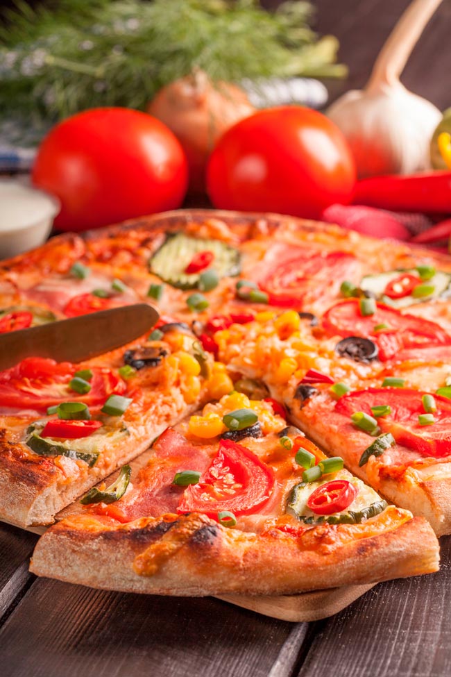 Aprenda a fazer pizza caseira como um profissional Prepare-se para impressionar a família e amigos com uma fantástica pizza caseira. Todos vão adorar!