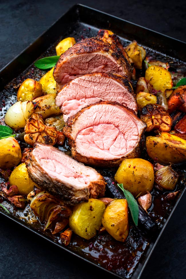 Aprenda a temperar vitela para assar e deixe-a irresistível! Prepare-se para os elogios com uma vitela assada que vai encantar toda a gente.