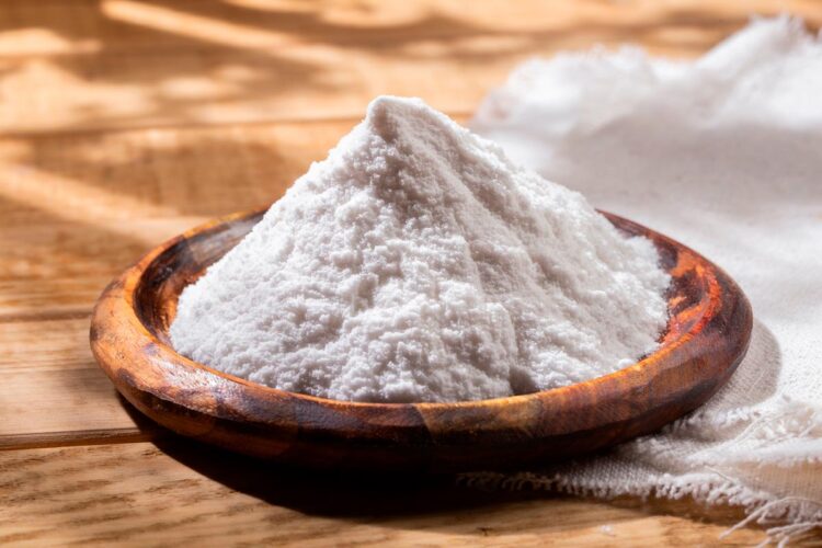 O bicarbonato de sódio é um produto que precisa de ter em casa. Aprenda como usar este produto versátil, natural e seguro.