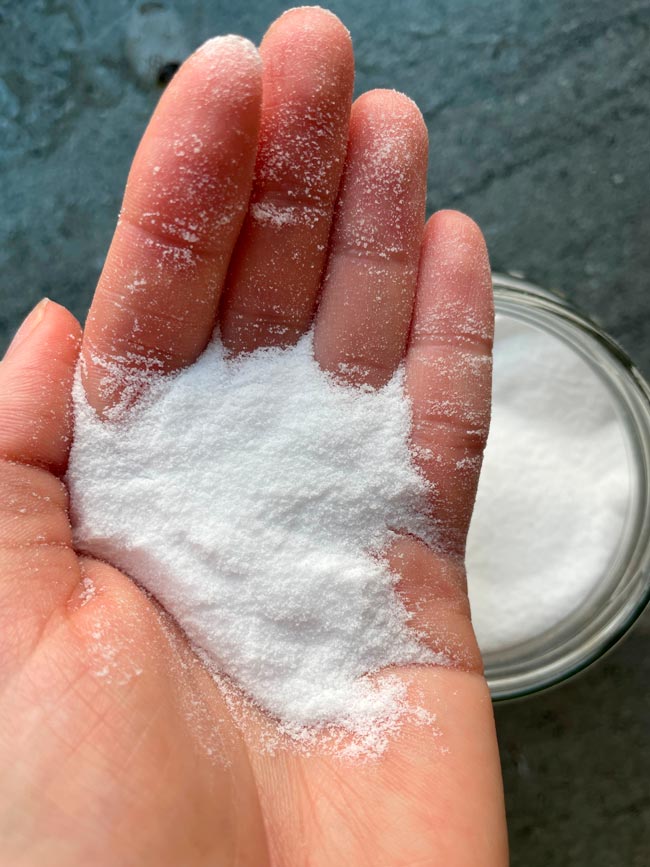 Como evidenciar a sua beleza natural com bicarbonato de sódio O bicarbonato de sódio pode ser um produto precioso para a sua beleza!