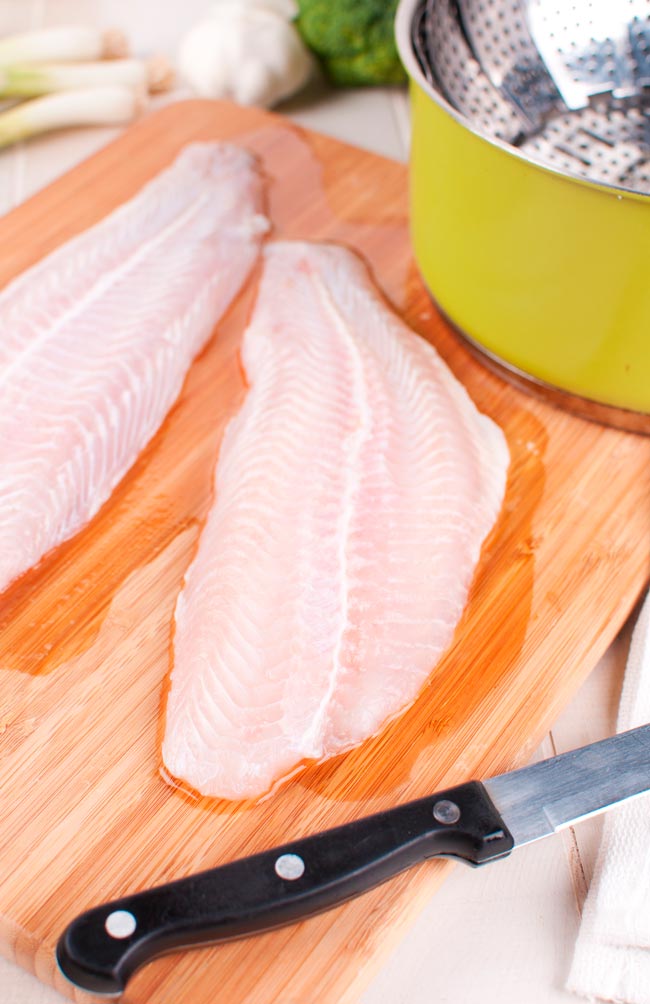 Como preparar filetes de pescada como um Chef Explore as nossas orientações para elevar o seu prato a um nível gourmet.