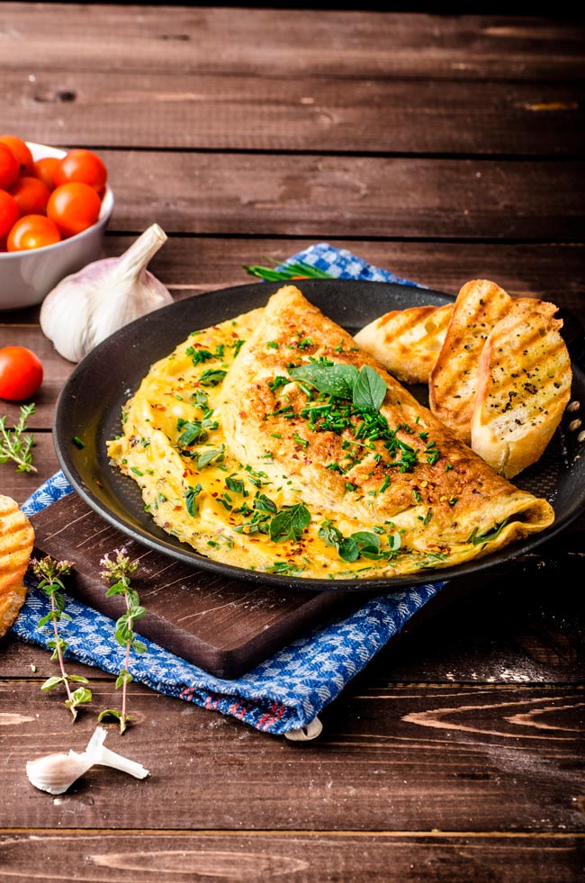 Omelete perfeita: a fórmula mágica para o sucesso Aprenda a criar uma omelete irresistível que vai impressionar até os paladares mais exigentes.