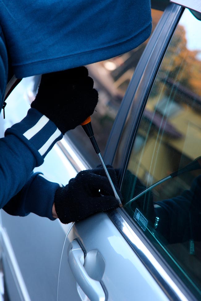 10 conselhos para evitar o roubo do carro Aprenda a reduzir significativamente o risco de roubo do seu veículo. evitar o roubo do carro