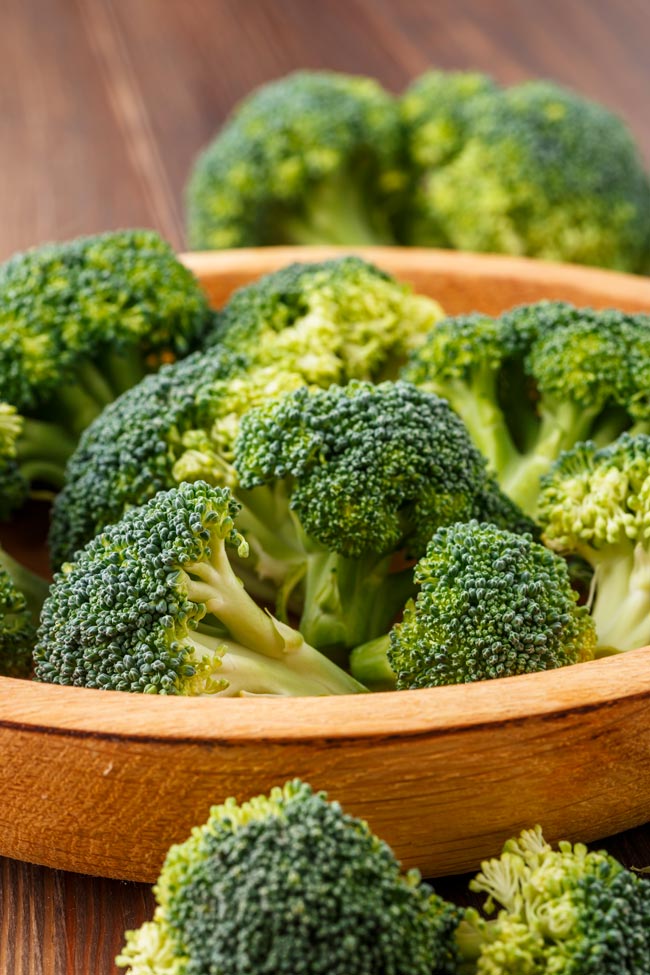 10 razões para comer brócolos todos os dias Descubra como esses vegetais podem ser um ativo valioso para o seu bem-estar. comer brócolos
