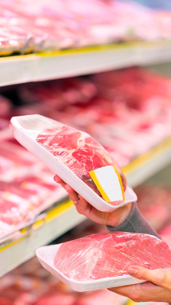 A carne crua congelada dura quanto tempo? Aprenda as orientações para armazenar carne de forma a mantê-la fresca por mais tempo.