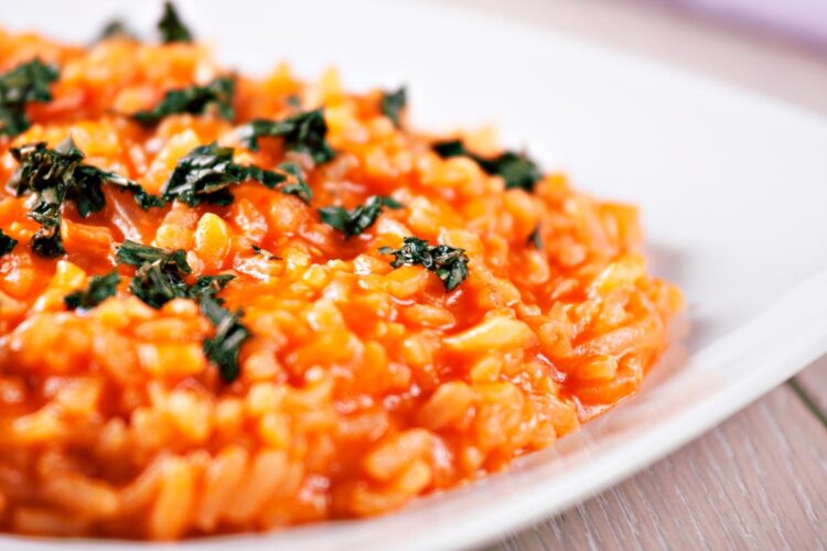 Aprenda uma receita infalível para preparar este arroz com uma textura irresistível.