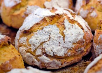 Com a sua típica crosta crocante e miolo macio, deixa qualquer pessoa com água na boca.