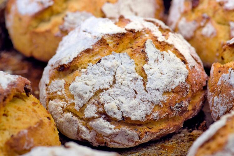 Com a sua típica crosta crocante e miolo macio, deixa qualquer pessoa com água na boca.
