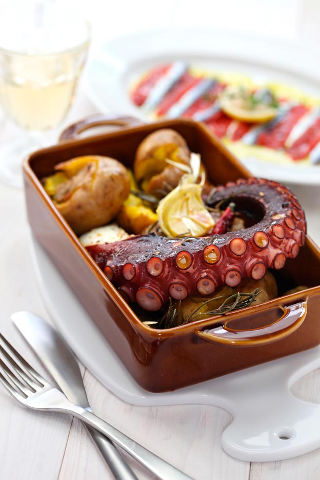 Delicioso Polvo à Lagareiro: a tradição portuguesa à mesa Leve a tradição portuguesa para a mesa com dicas que realçam o sabor deste maravilhoso prato!