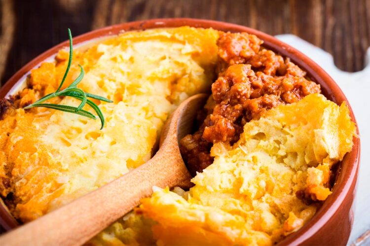 A tradição e o sabor inconfundível do empadão de carne. Uma maravilha!