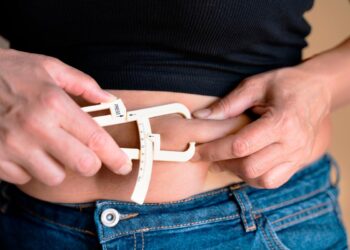 Diga adeus ao volume da sua barriga com alimentos que queimam gordura abdominal.