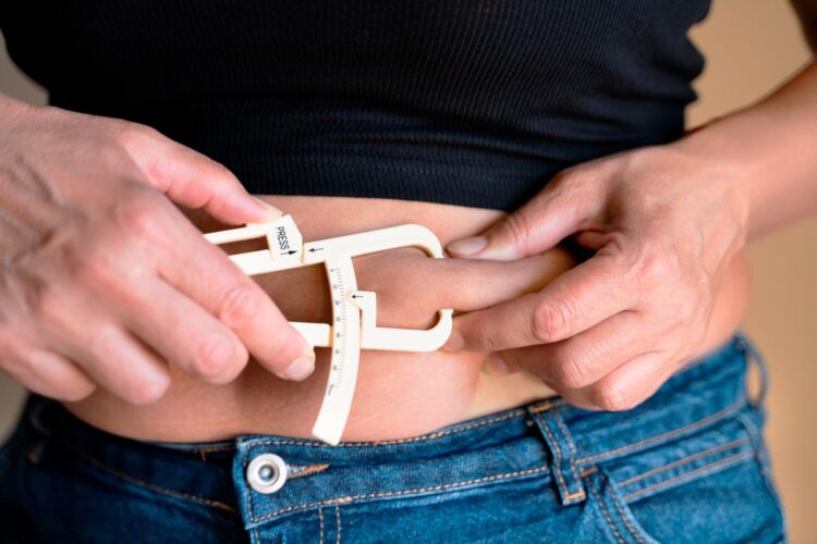 Diga adeus ao volume da sua barriga com alimentos que queimam gordura abdominal.