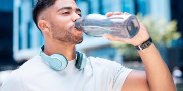 Sabe qual a periodicidade correta para lavar a garrafa de água?